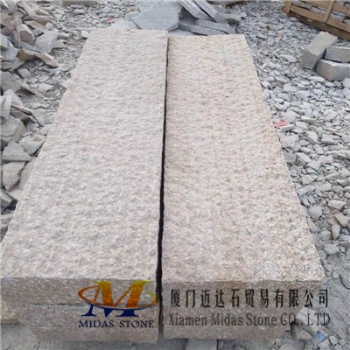 Yellow Granite G682 Pinapple Columns